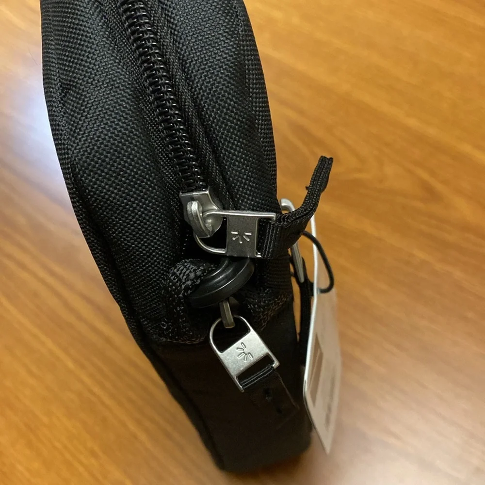 NWOT Case Logic 15.6 Soft Shell Laptop Case Black